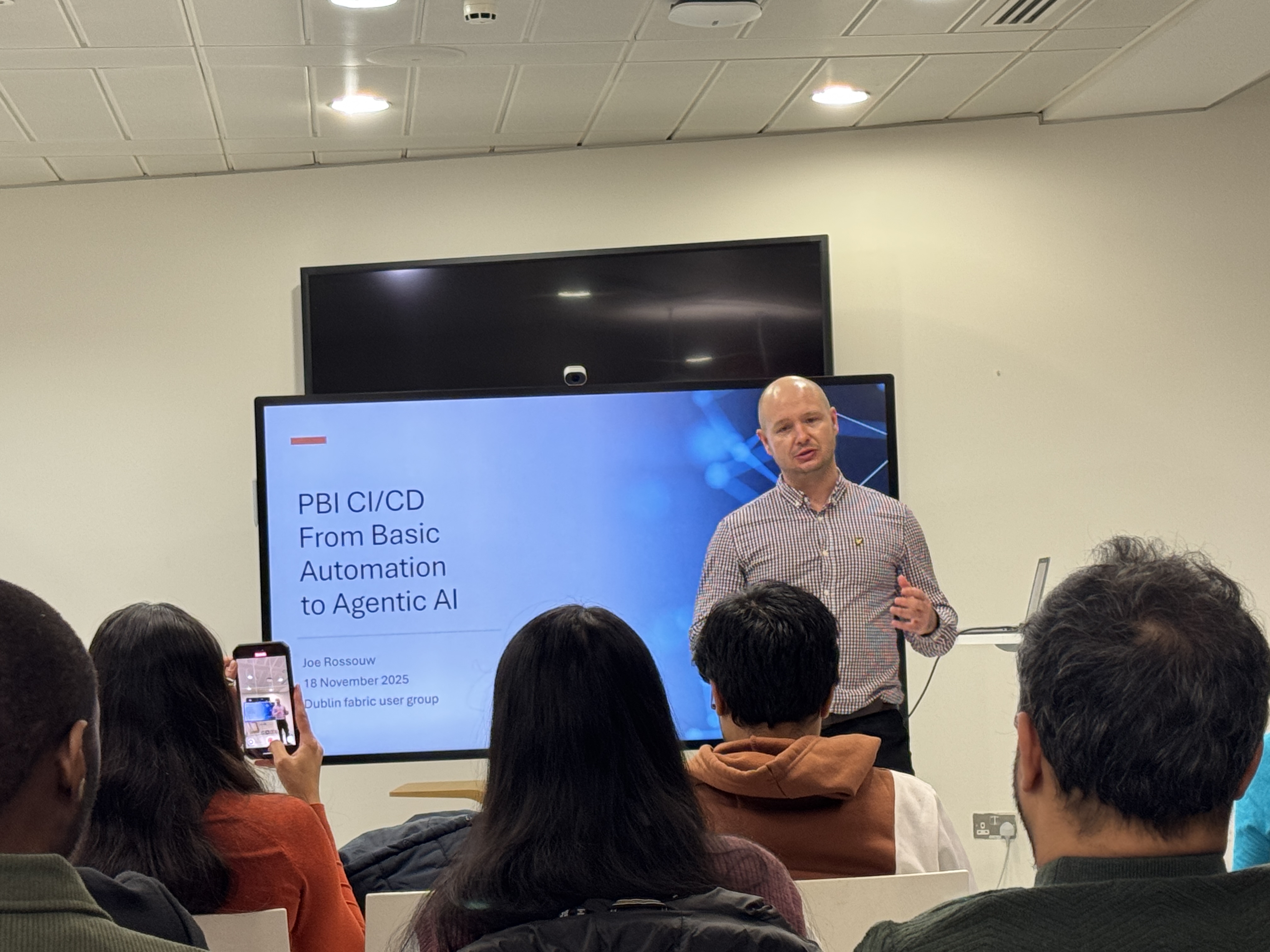 Joe Rossouw presenting at Dublin Fabric User Group